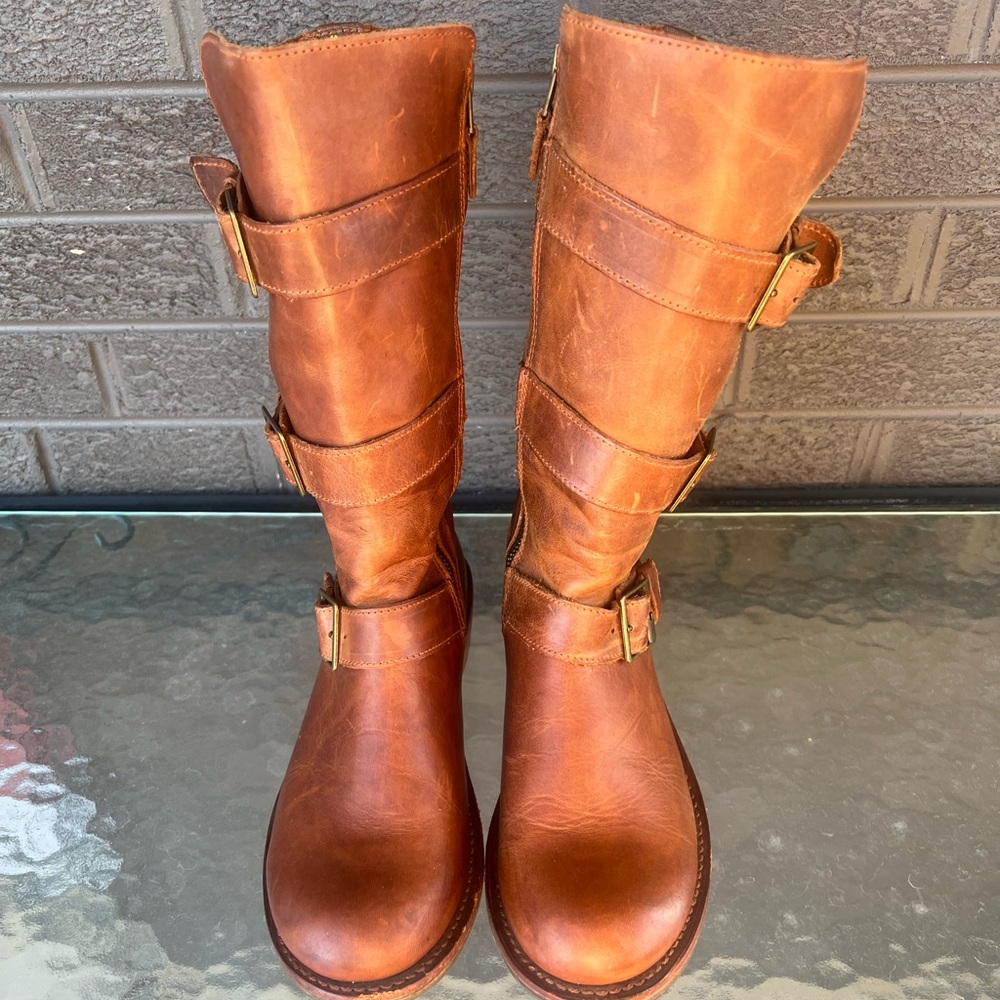 Dr. Martens Women Tan Leather Combat Boots Sz 7.5